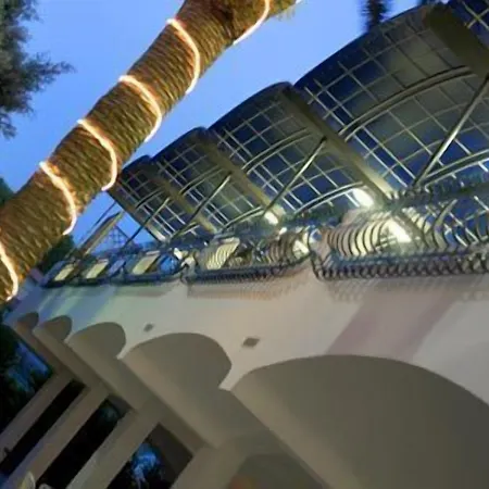 グランド ドン ファン ホテル 4*