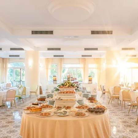 グランド ドン ファン ホテル 4*