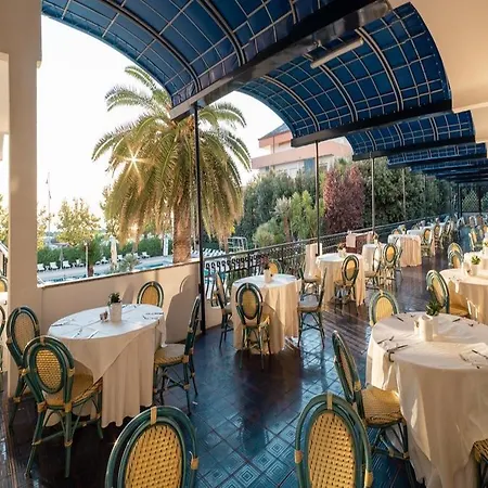 Grand Don Juan Hotel