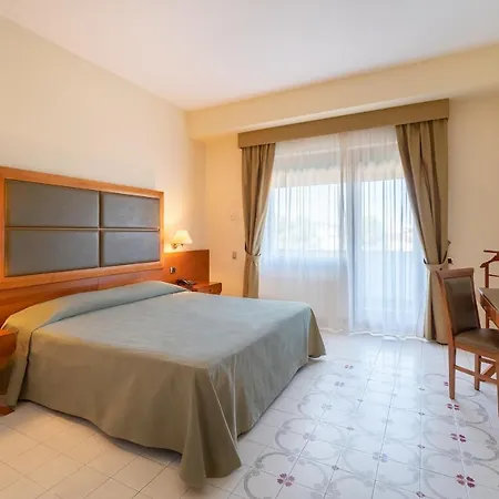 Hotel Grand Don Juan 4*