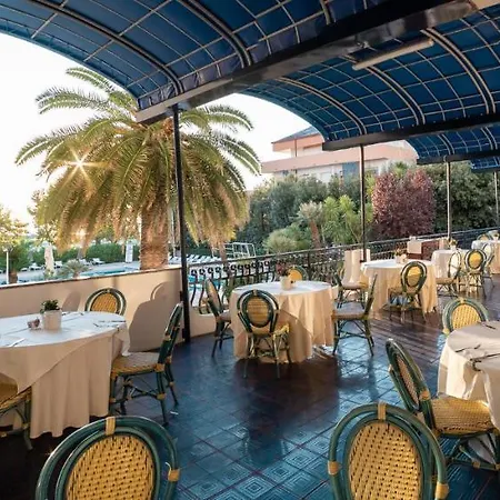 Grand Don Juan Hotel