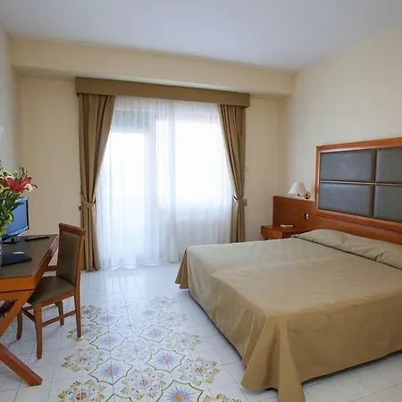 Hotel Grand Don Juan 4*