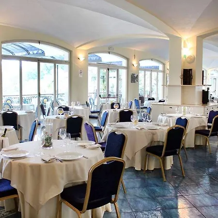 Grand Don Juan Hotel 4*