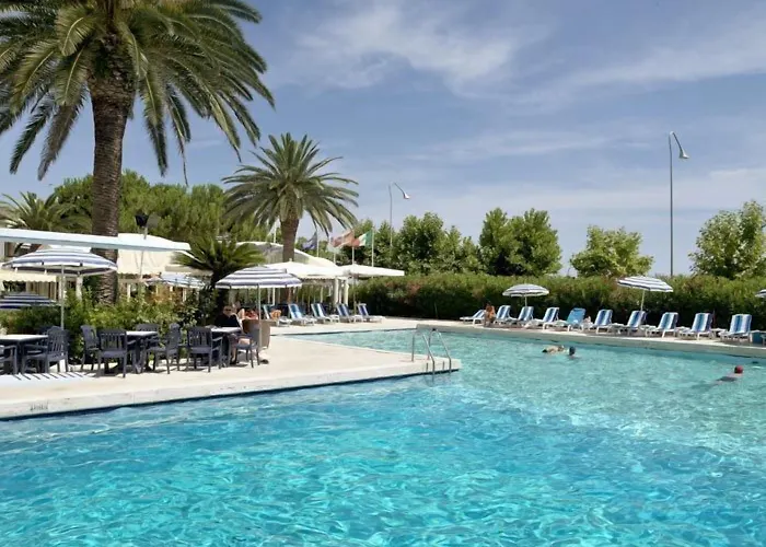 Grand Don Juan Hotel