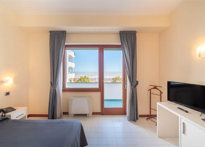 Grand Don Juan Hotel 4*