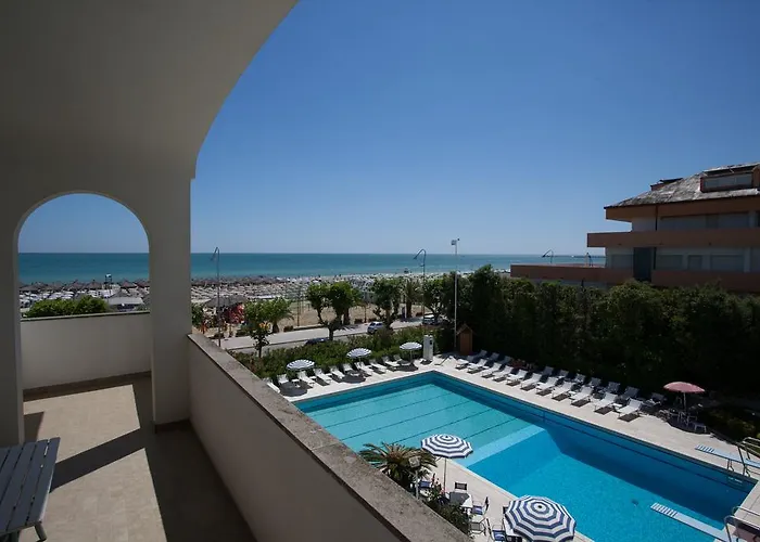 Hotel Grand Don Juan 4*