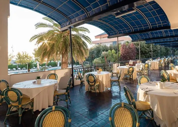 Grand Don Juan Hotel