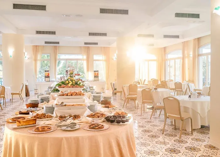 Grand Don Juan Hotel 4*